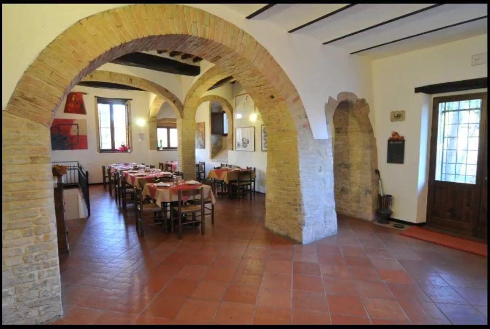 Agriturismo La Ginestrella Civitella D'Arna ภายนอก รูปภาพ