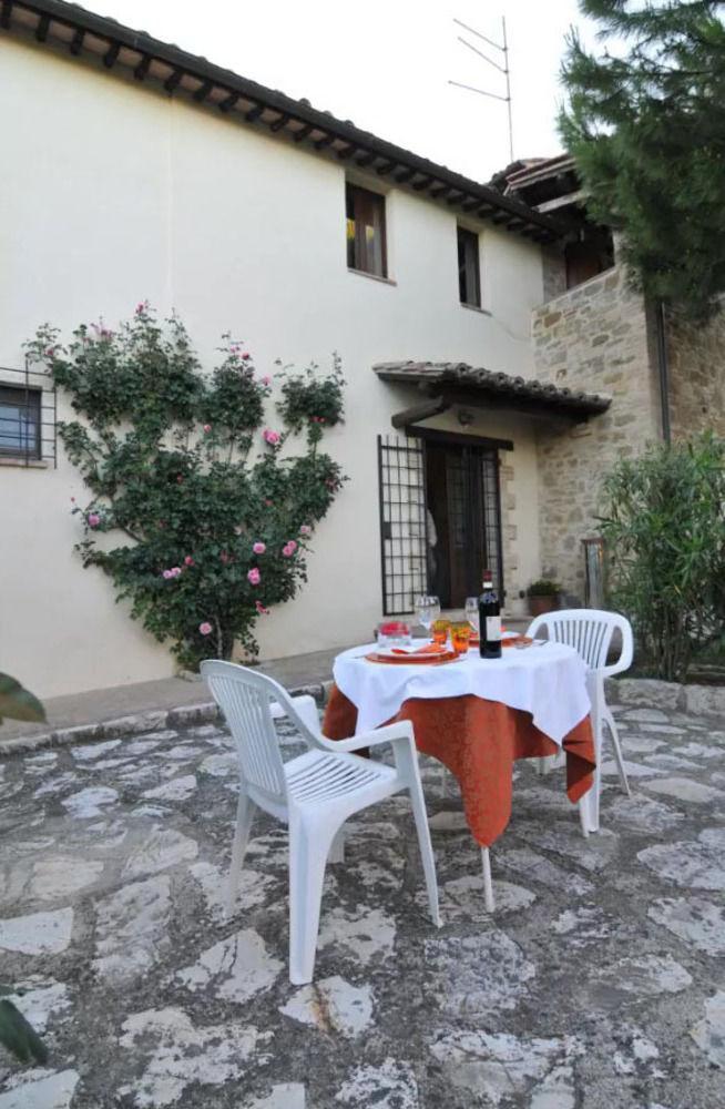 Agriturismo La Ginestrella Civitella D'Arna ภายนอก รูปภาพ