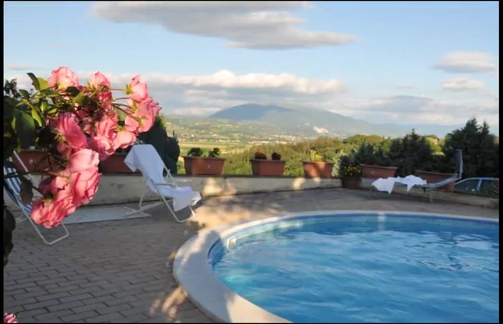 Agriturismo La Ginestrella Civitella D'Arna ภายนอก รูปภาพ