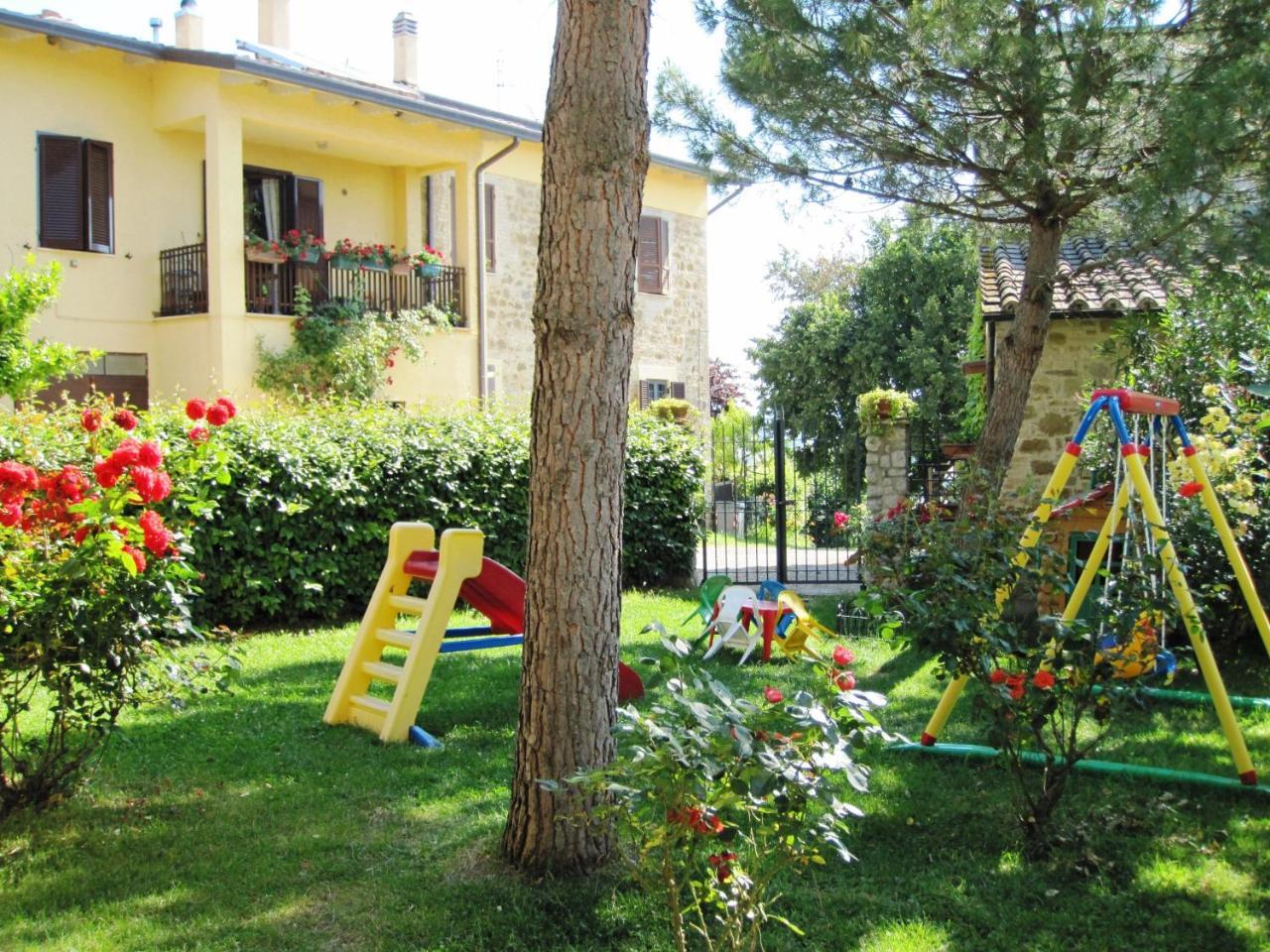 Agriturismo La Ginestrella Civitella D'Arna ภายนอก รูปภาพ